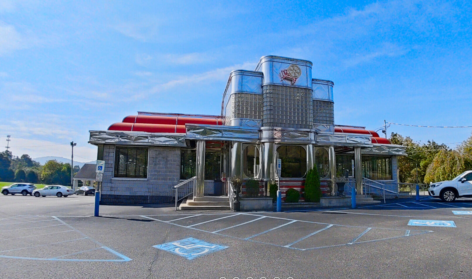 360° Photo • Spinning Wheel.