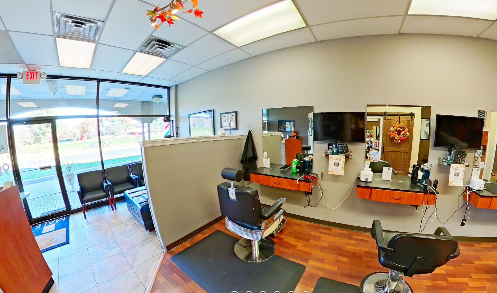 360° Photo • American Male